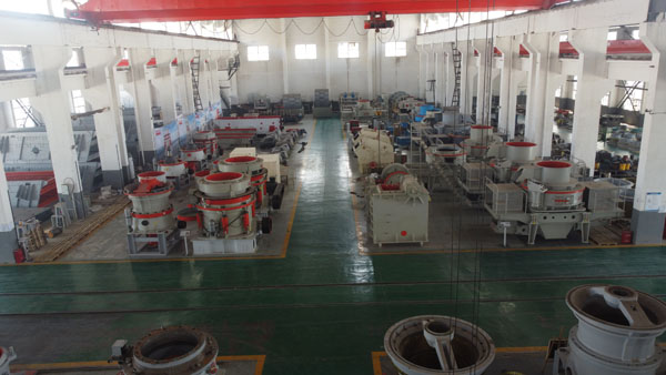 日产3万吨片麻岩机制砂设备怎么选型？结构原理是什么？